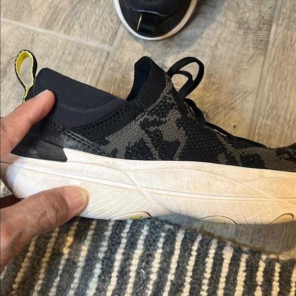 Sorel Black Gray and White Sneakers with Cushioned Midsole size 7 - Picture 10 of 15